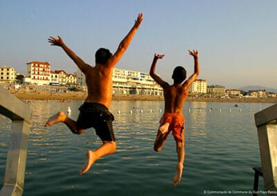 Collage van vier verschillende strandvakantie foto’s in de Atlantische kust van Frankrijk.