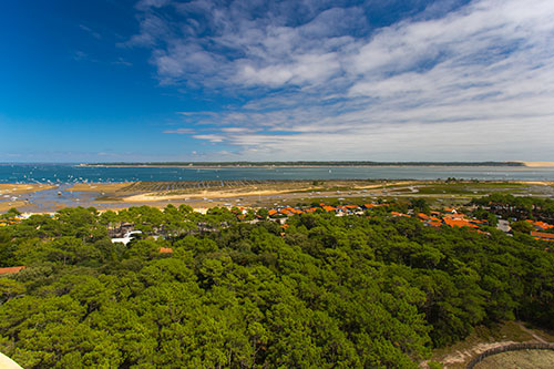 Een luchtfoto vanaf de vuurtoren Phare du Cap Ferret.